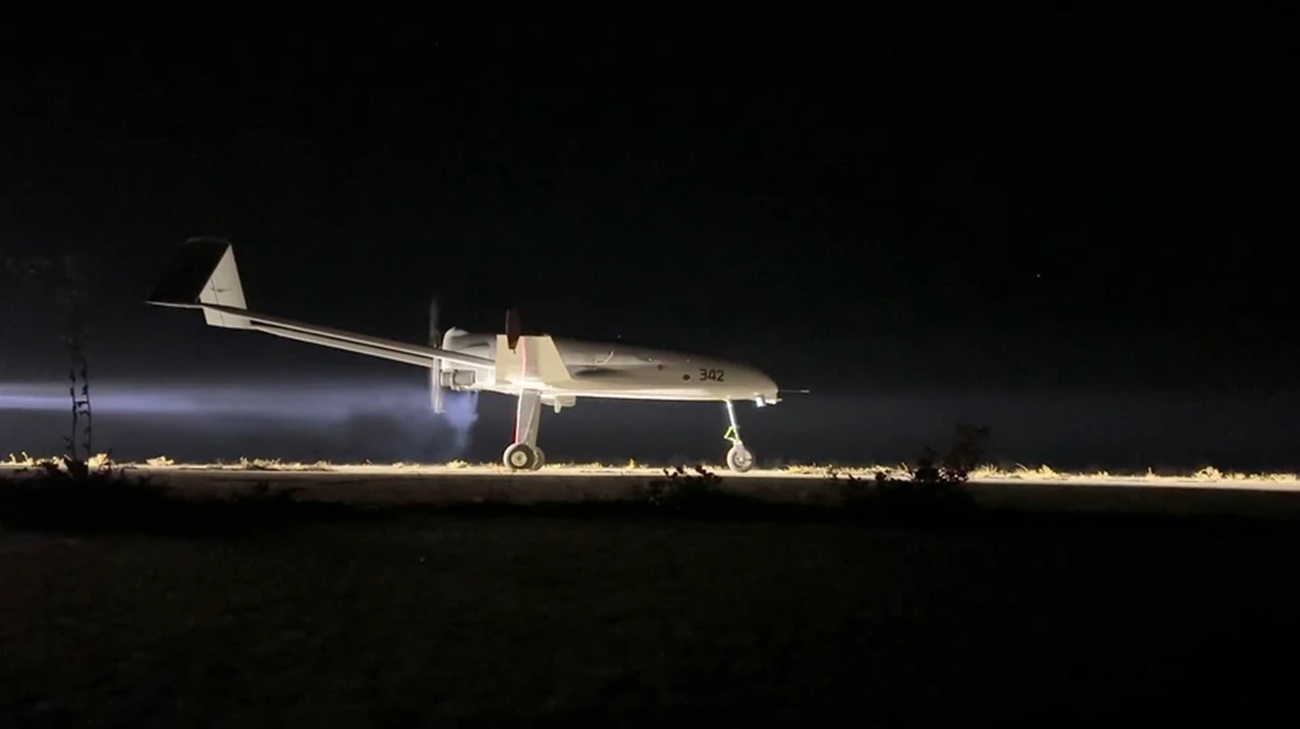 Ан-196 «Лютый» на аэродроме