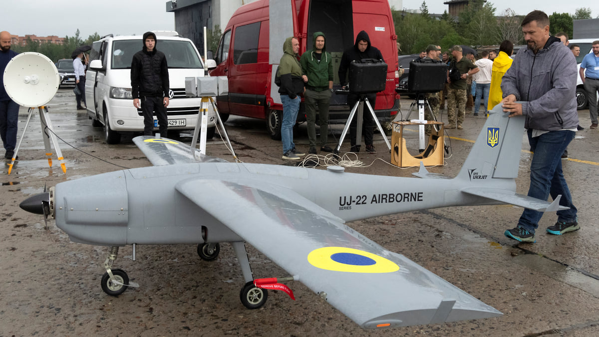 UJ-22 Airborne на публичном показе